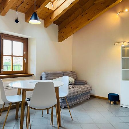 Blue Lake Apartment 20M From The Lake With Box Colico Exterior photo