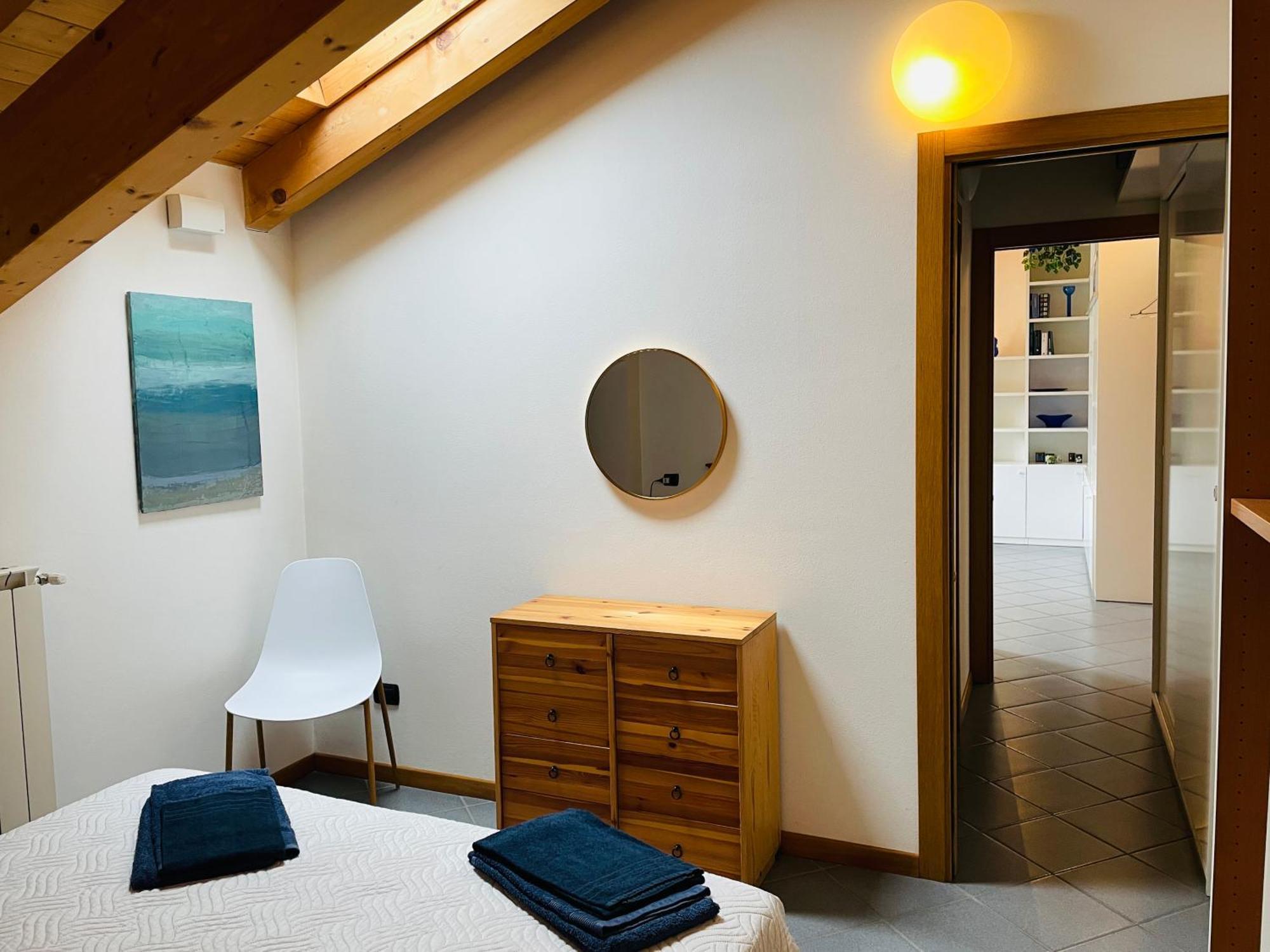 Blue Lake Apartment 20M From The Lake With Box Colico Exterior photo